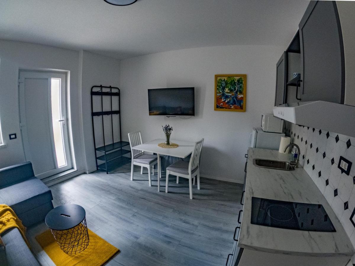 Deluxe Apartment And Studio "Nona Fa" Rijeka Exteriör bild