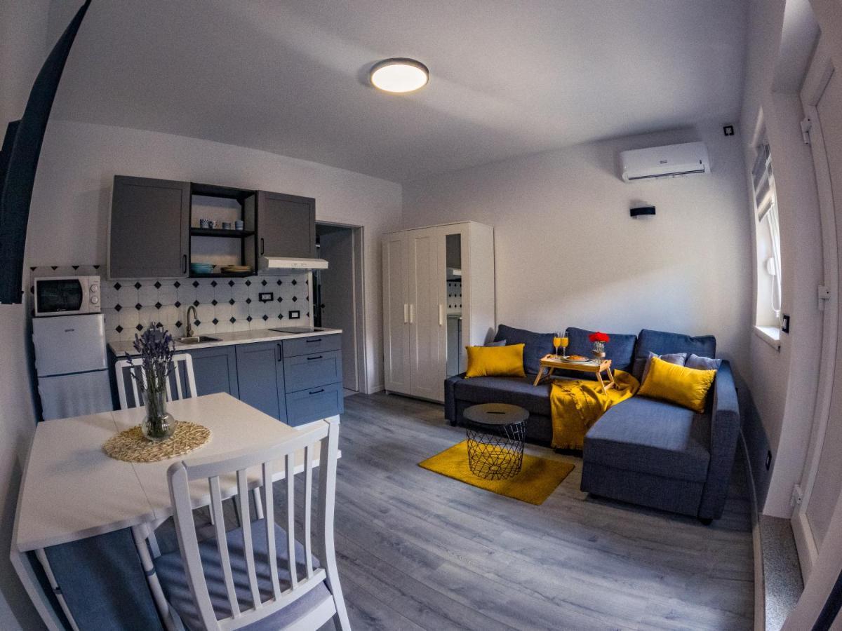 Deluxe Apartment And Studio "Nona Fa" Rijeka Exteriör bild