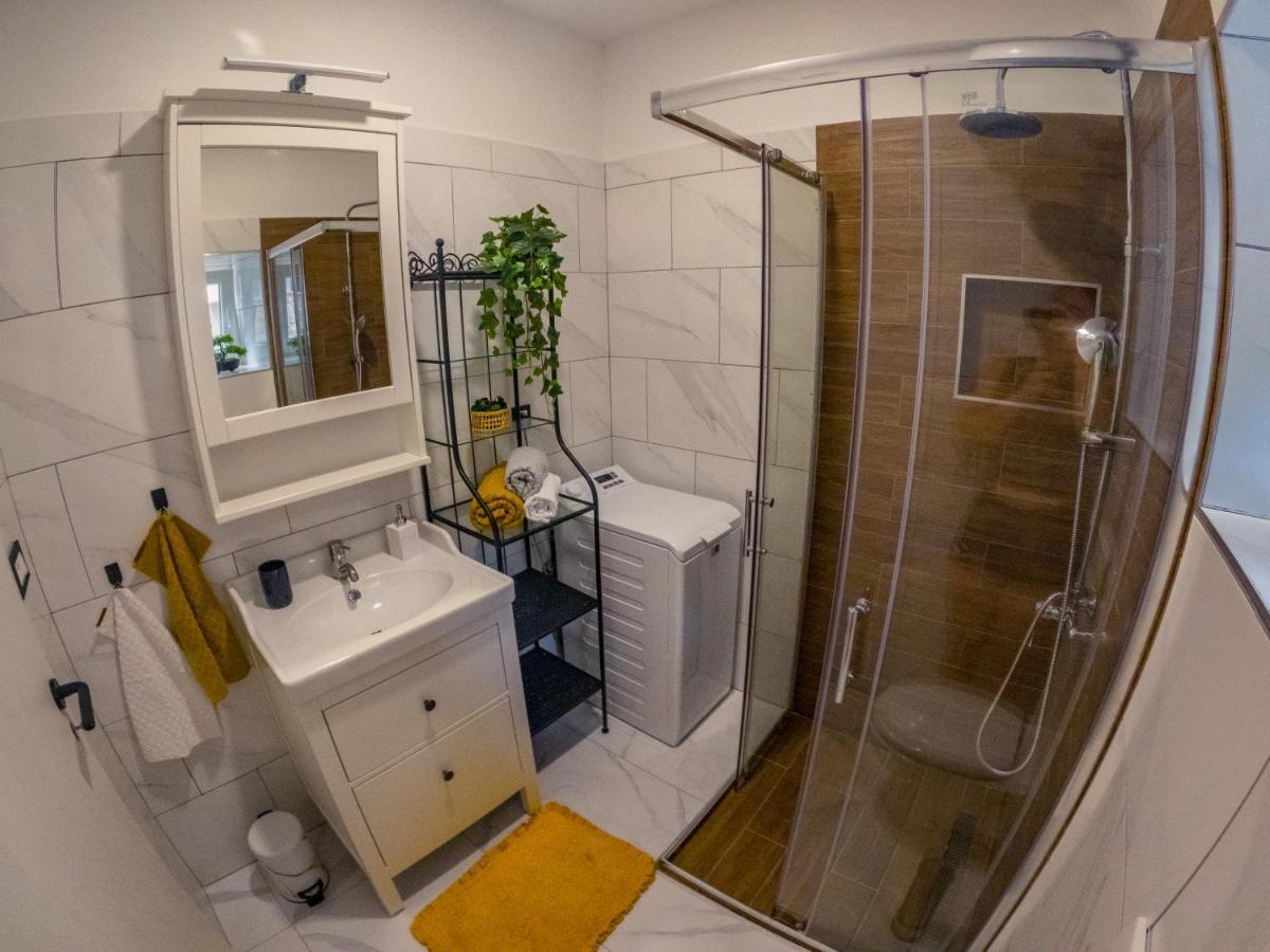 Deluxe Apartment And Studio "Nona Fa" Rijeka Exteriör bild