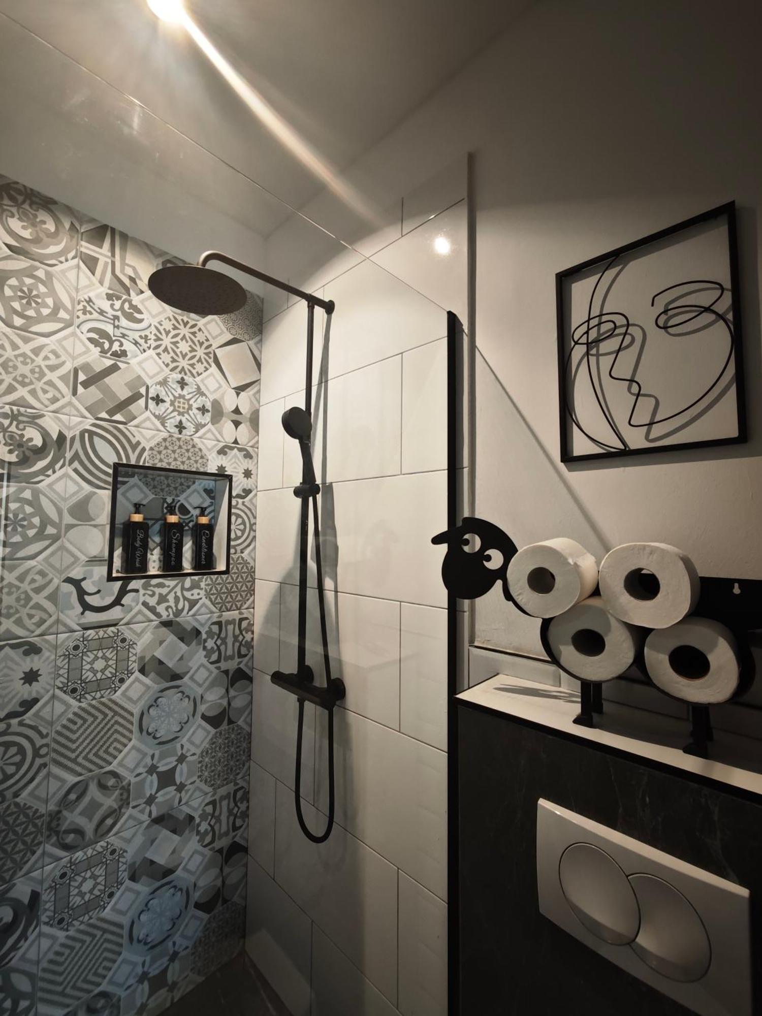 Deluxe Apartment And Studio "Nona Fa" Rijeka Exteriör bild